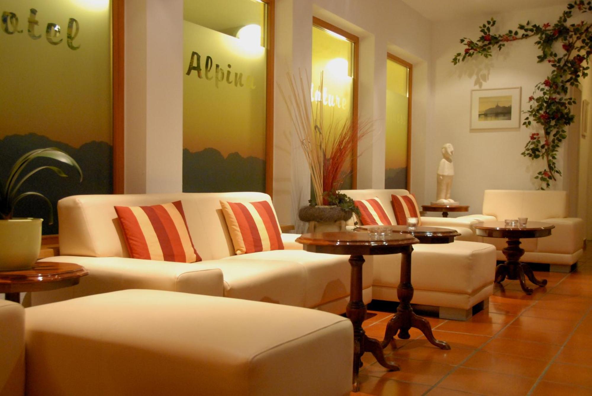 Hotel Alpina Nature-Wellness Веннс Екстер'єр фото